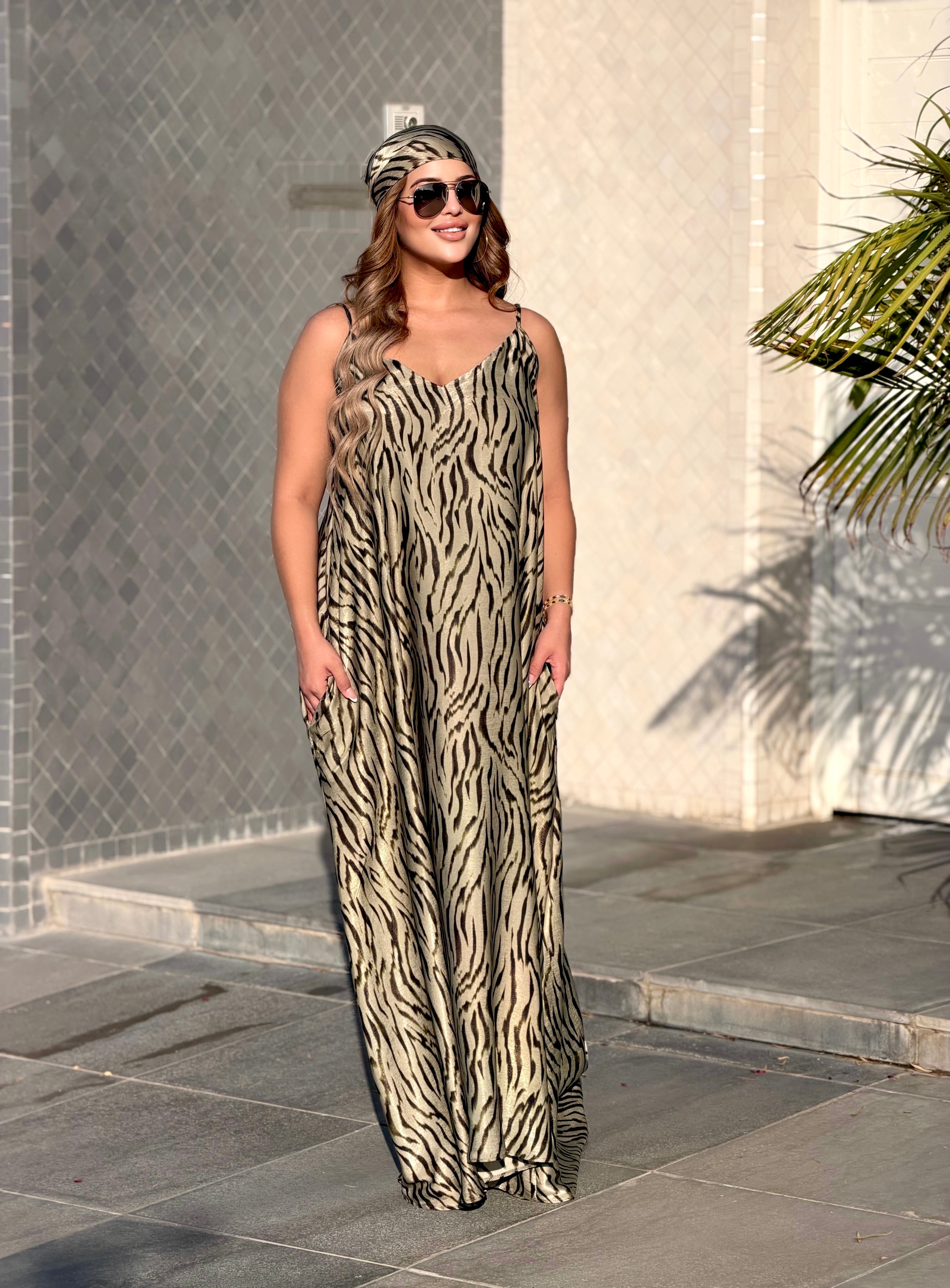 Robe Maxi Safari Glamour (avec foulard assorti)